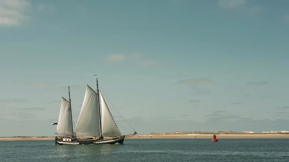 Stevenaak Minerva unter Segeln